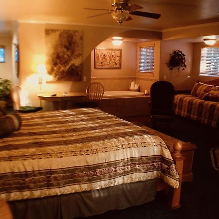 Giant Oaks Lodge Running Springs 외부 사진