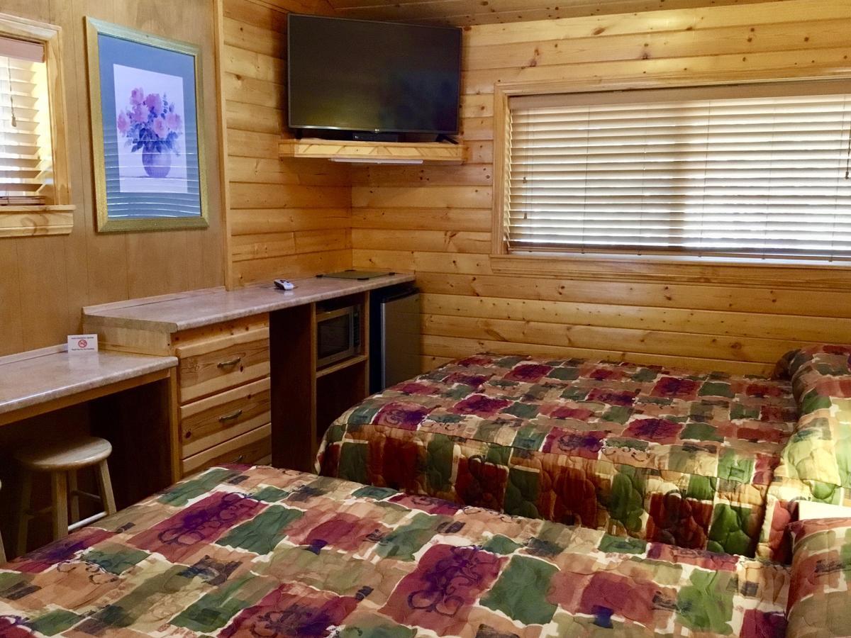 Giant Oaks Lodge Running Springs 외부 사진