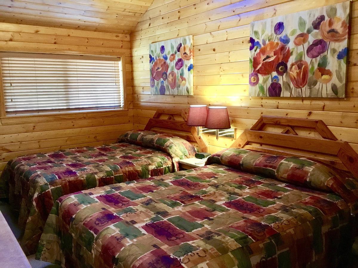 Giant Oaks Lodge Running Springs 외부 사진