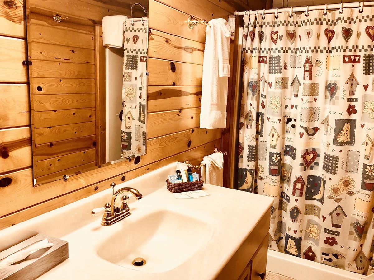 Giant Oaks Lodge Running Springs 외부 사진