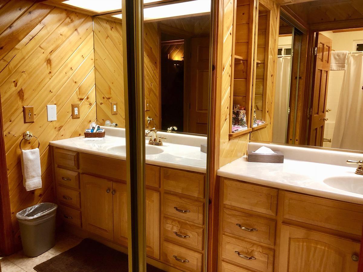 Giant Oaks Lodge Running Springs 외부 사진