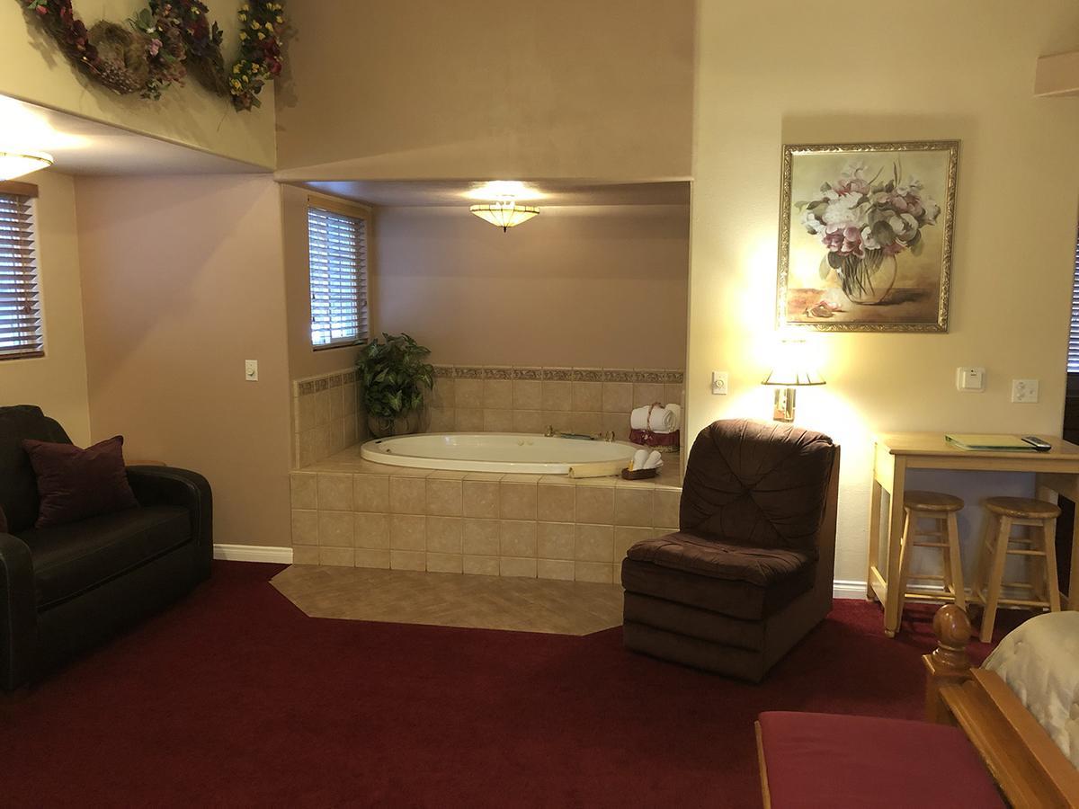 Giant Oaks Lodge Running Springs 외부 사진