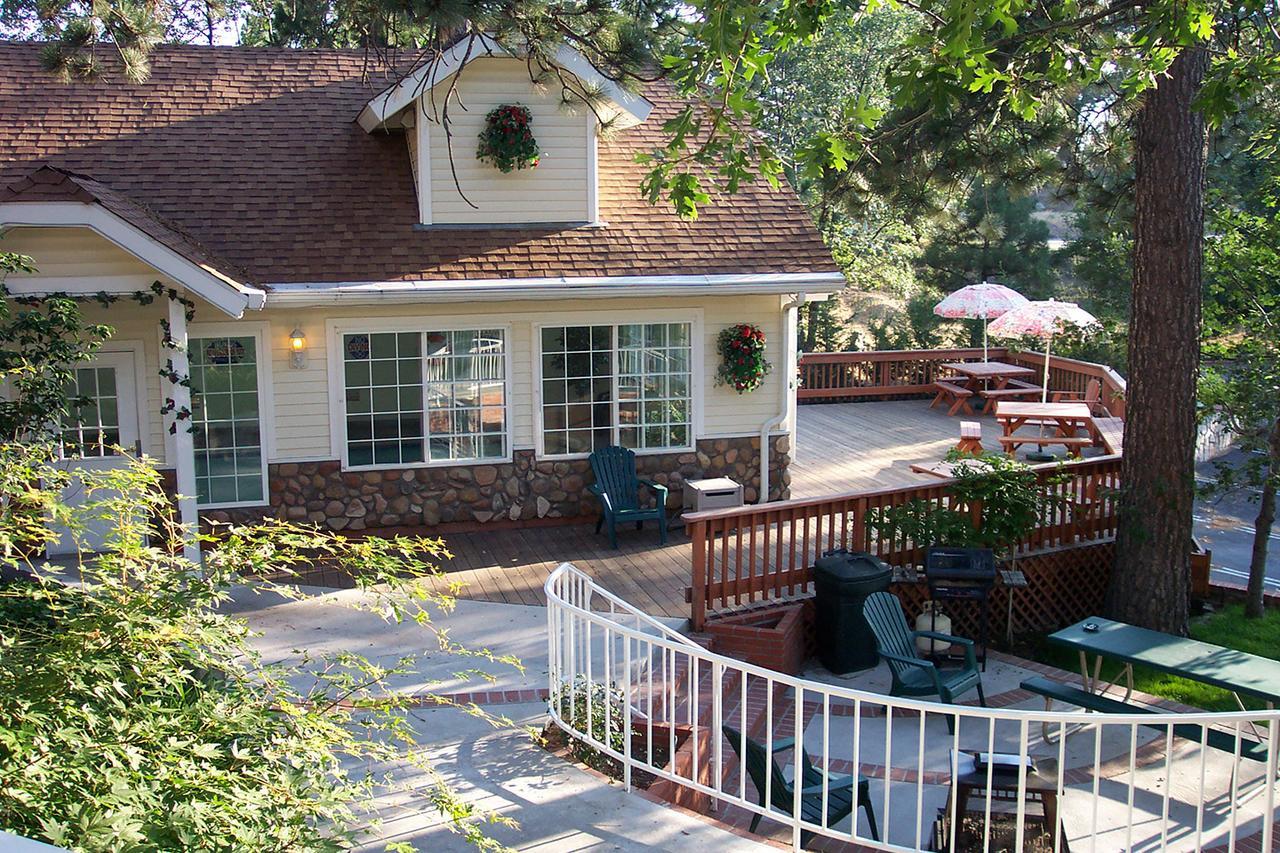 Giant Oaks Lodge Running Springs 외부 사진